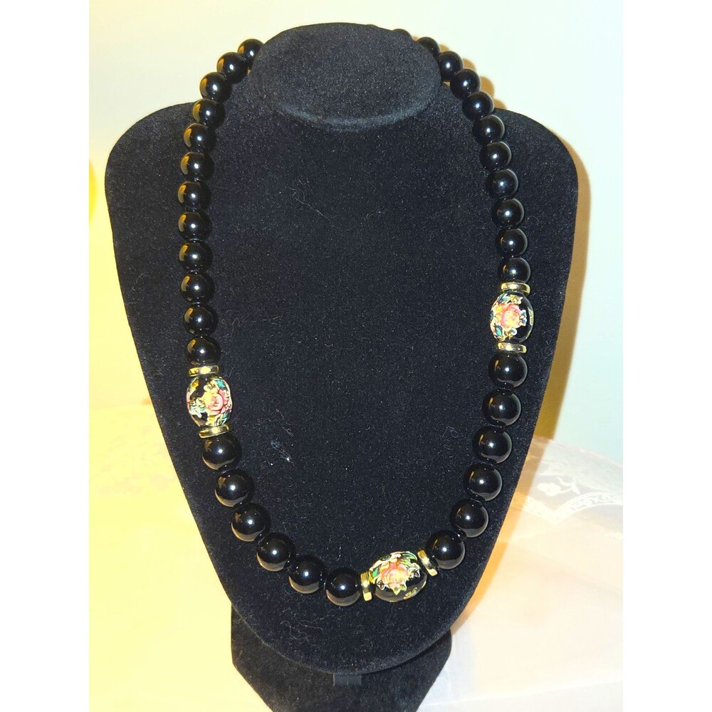 Black Beaded Floral Accent Necklace Ball/Bead Chain Spring Ring 18 in